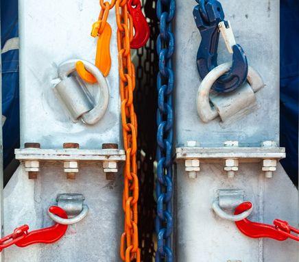 Keuring en certificering van hijskettingen en hijsmiddelen