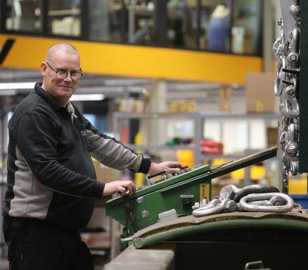 Voorkom stilstand: plan je keuring vóórdat het misgaat